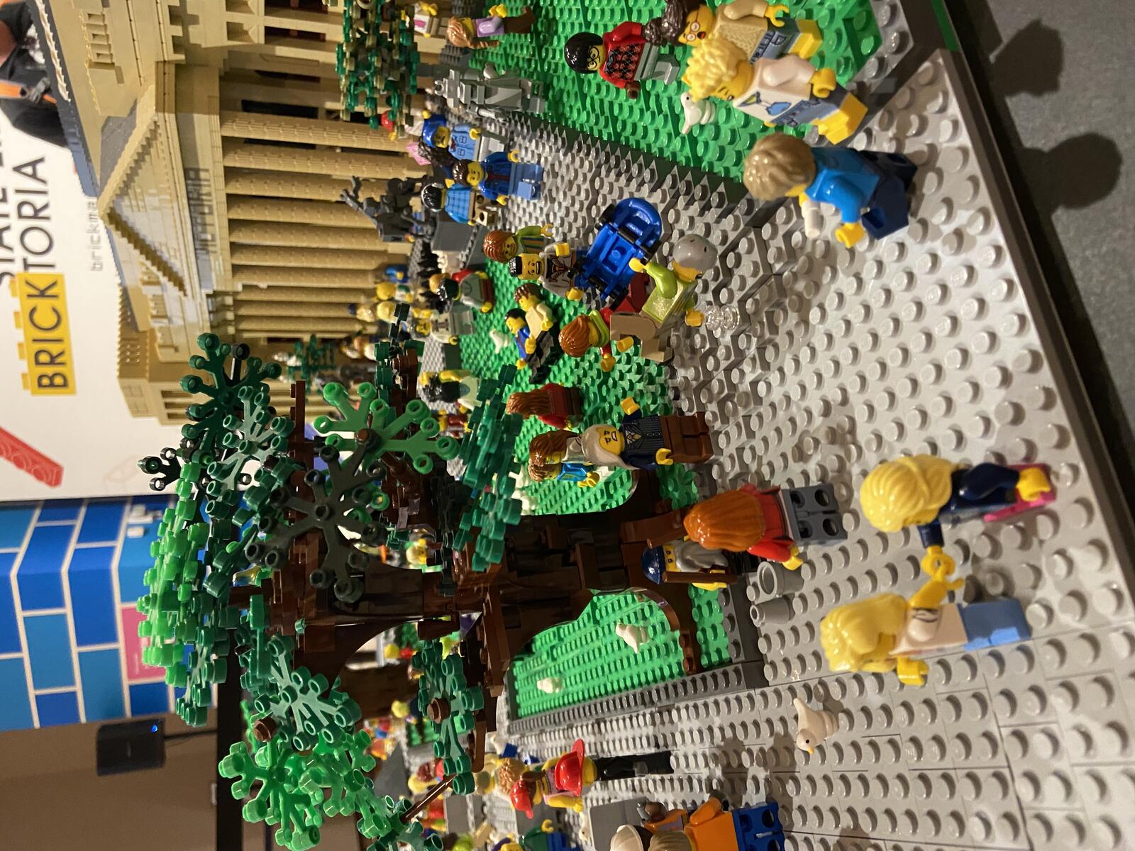 LEGO Bricktoria